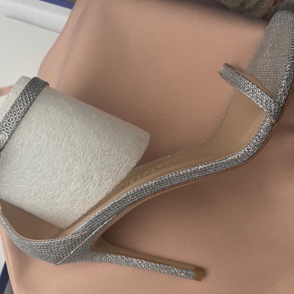 NWT Stuart Weitzman Nudistcurve 100 in Silver/New Noir 38.5 - Picture 5 of 5